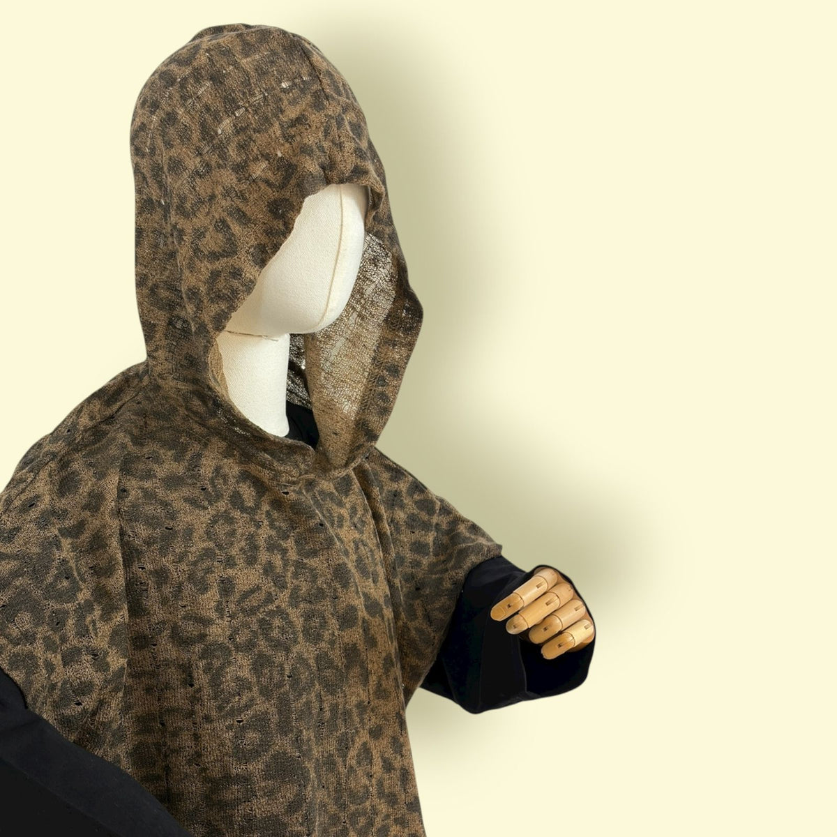 2Pc Unisex Oversized Black Sweatshirt with Detachable Leopard Print Hoodie Set