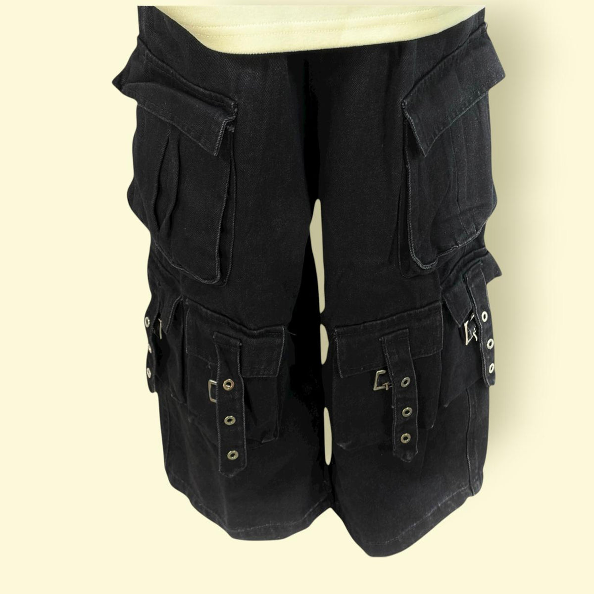 Elastic-Waist Unisex Black Multi-Pocket Cargo Pant with Elastic Waist