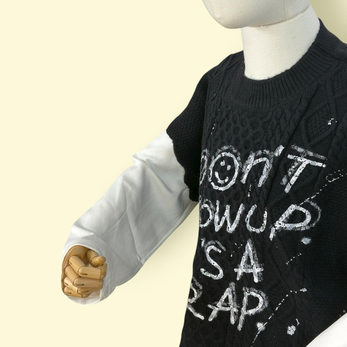 Trendy Kids Unisex 2-Piece Top Set – White Long Sleeve T-Shirt with Black Knit Printed Pullover