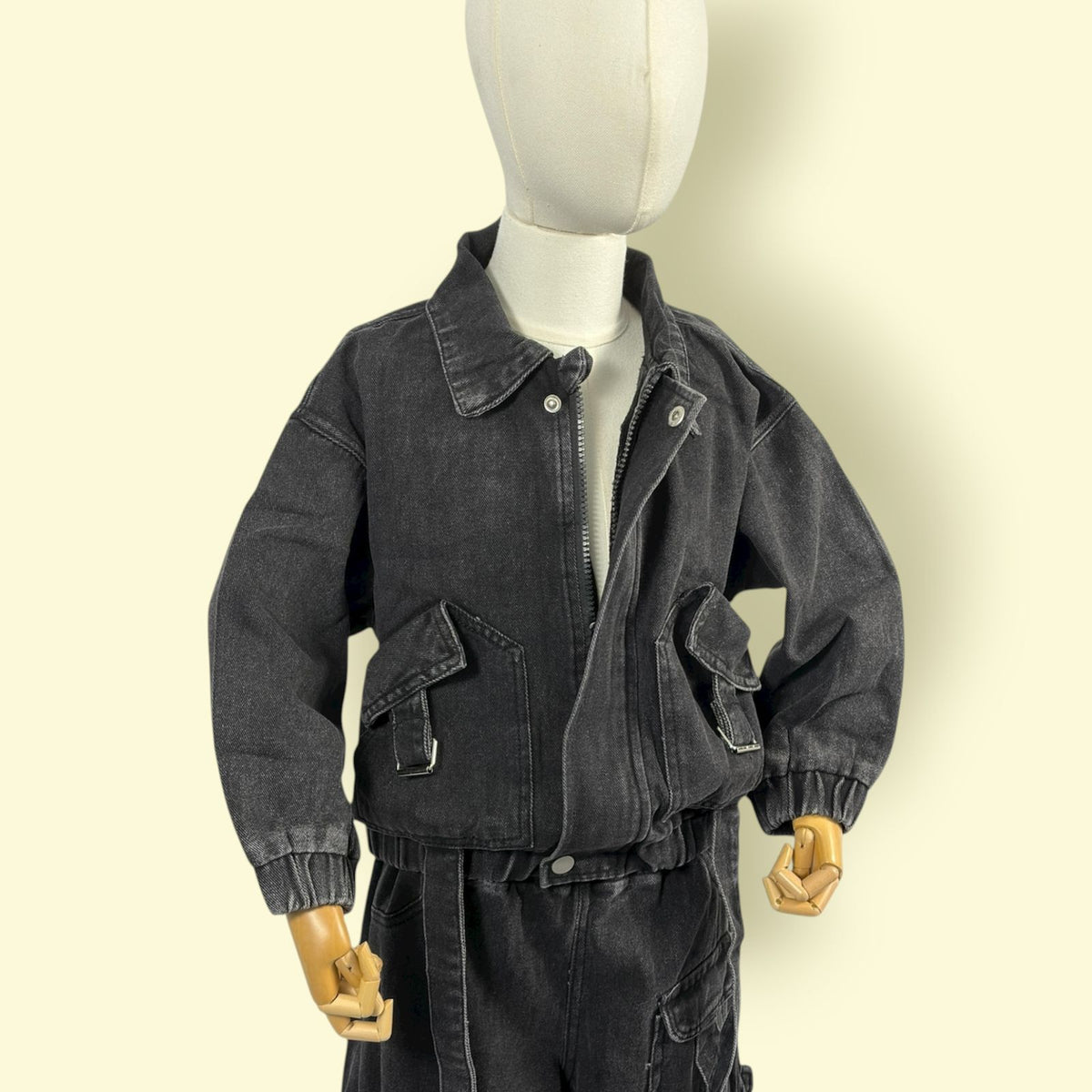 Trendy Black Denim Jacket & Cargo Pants Unisex Set– Stylish 2-Piece Outfit