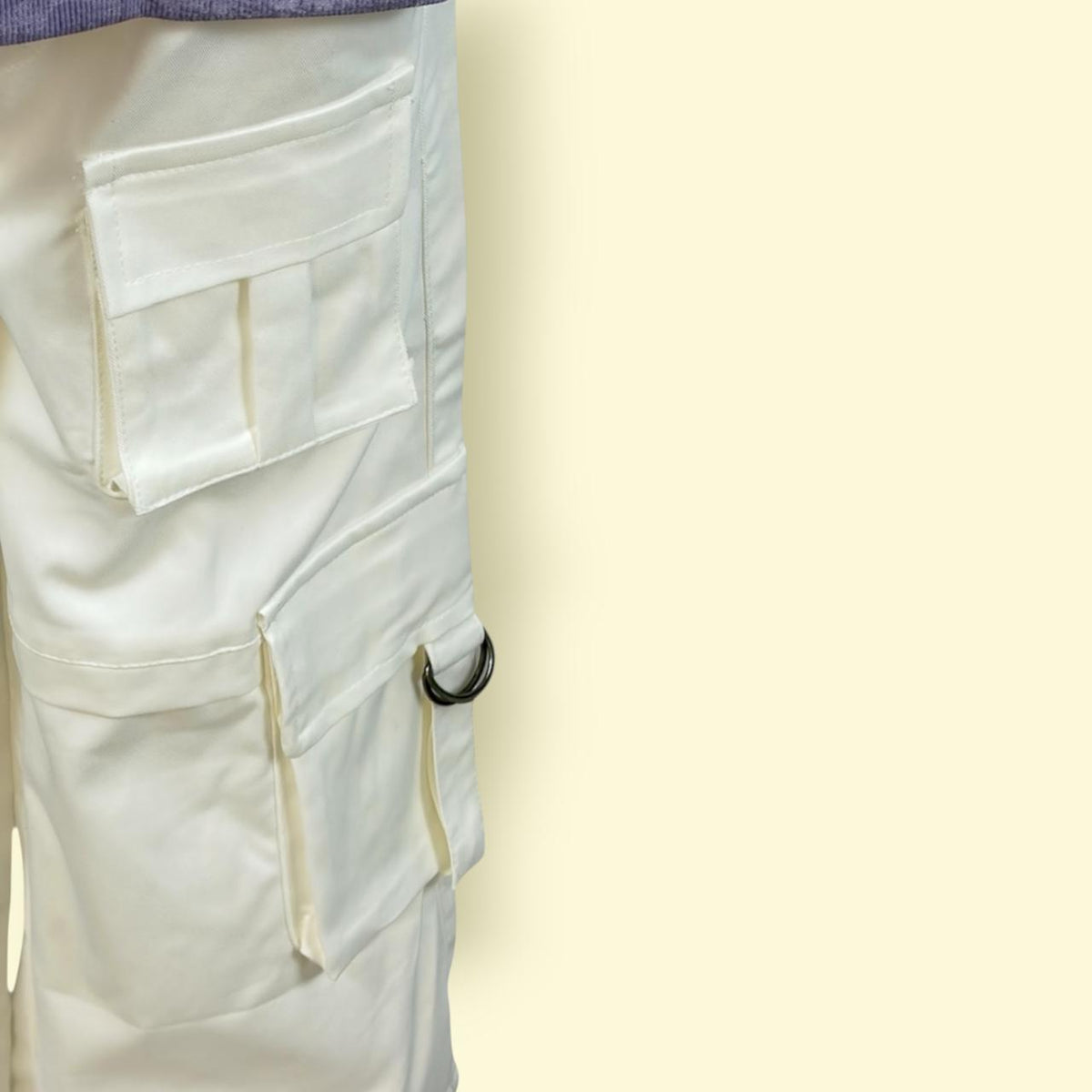 Elastic-Waist Boys and Girls White Cargo Pants with Multiple Pockets – Loose Fit Utility Style Bottoms